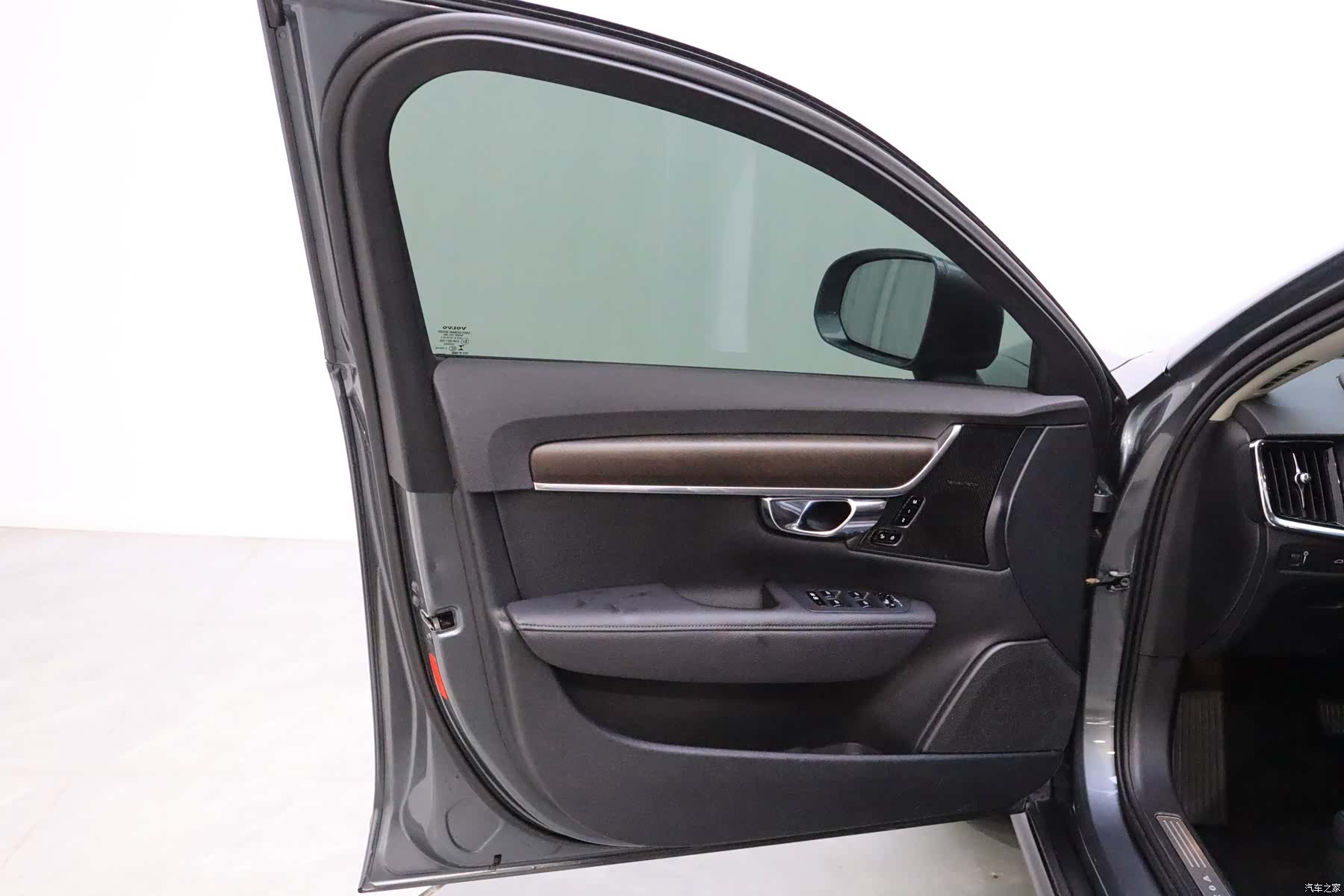 Volvo V90, 2019 14