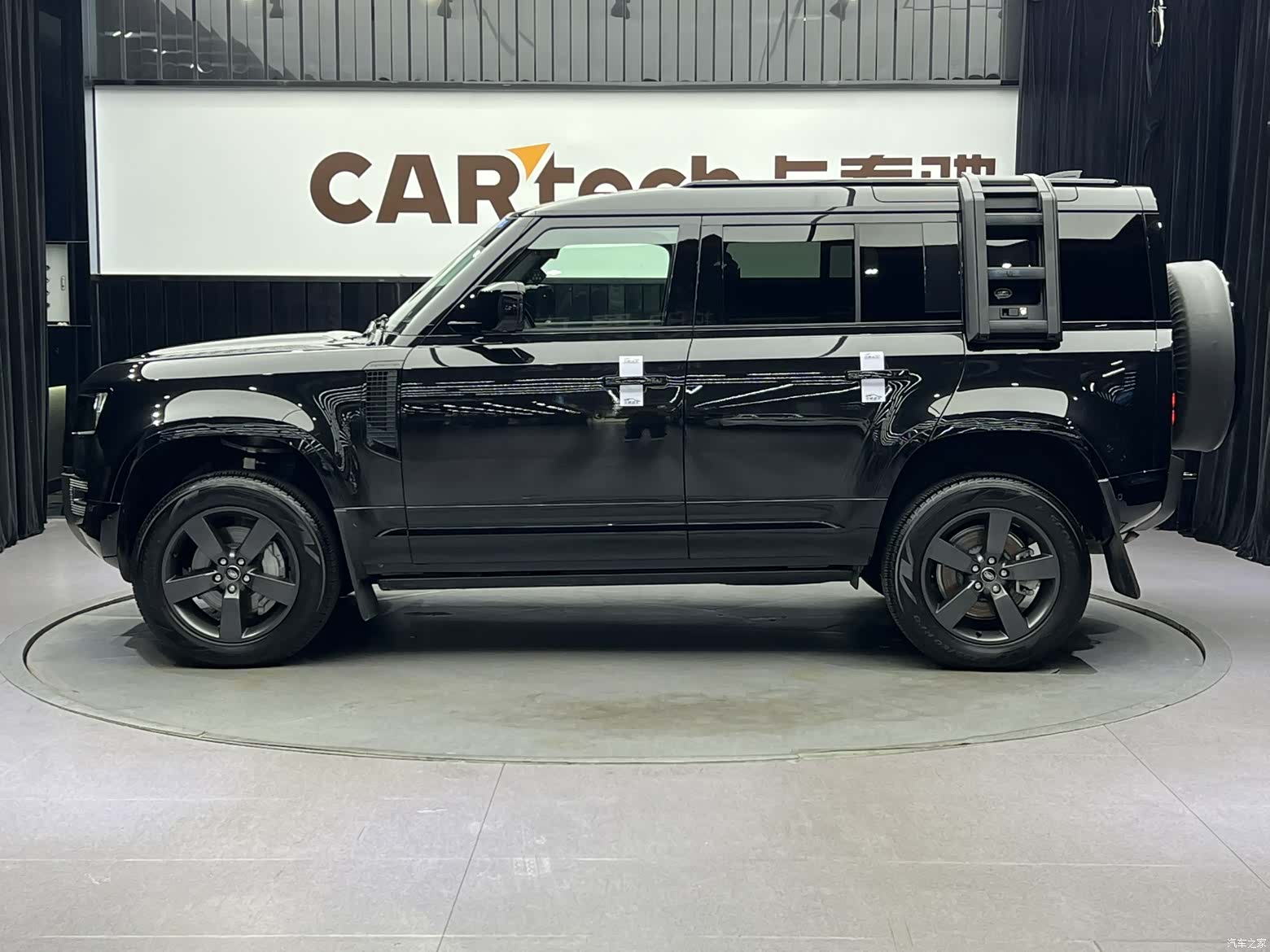 Land Rover Defender, 2024 7