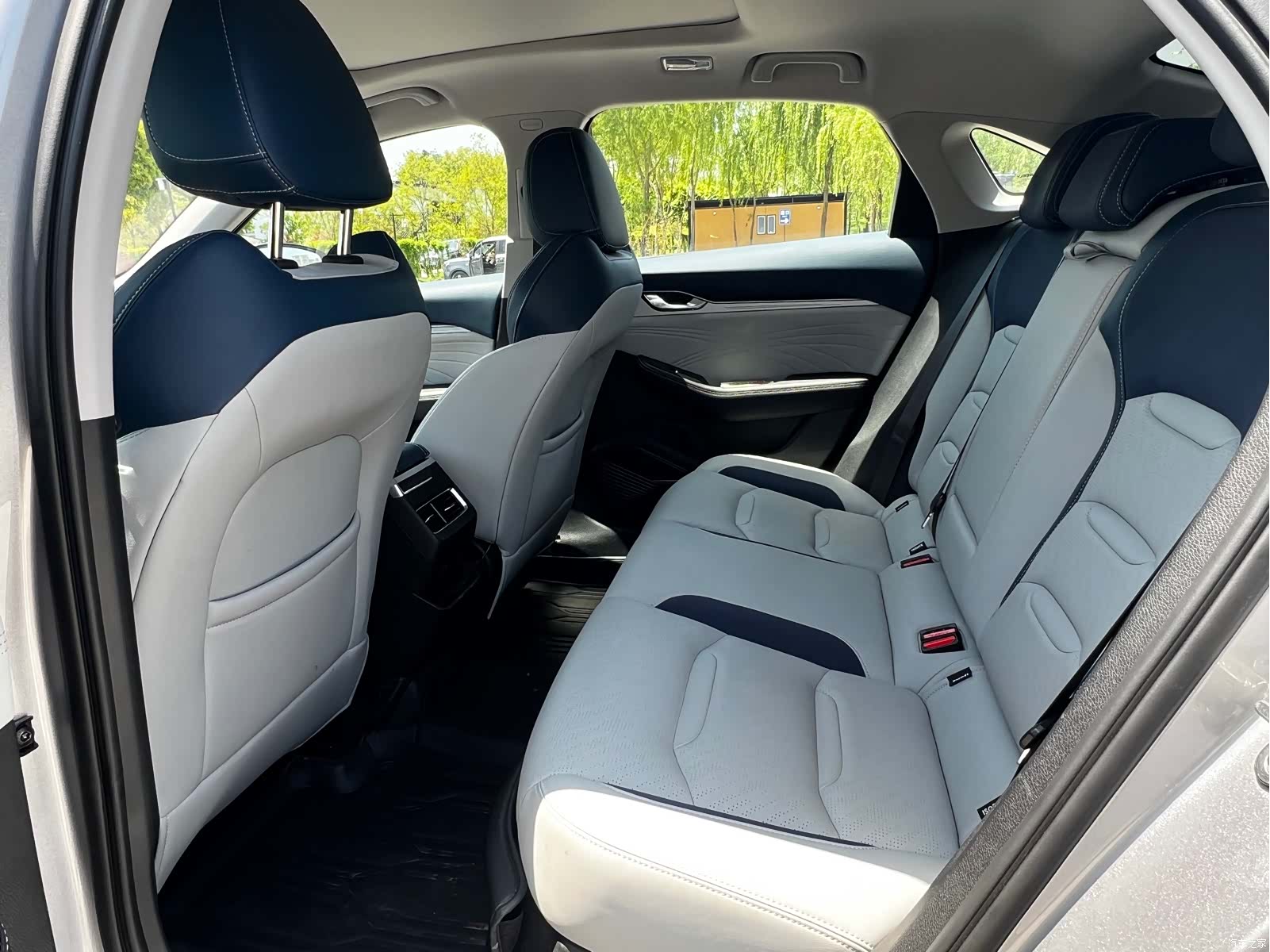 Geely Preface, 2022 15