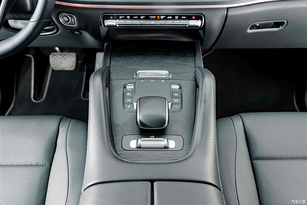 Mercedes-Benz GLE, 2023 15