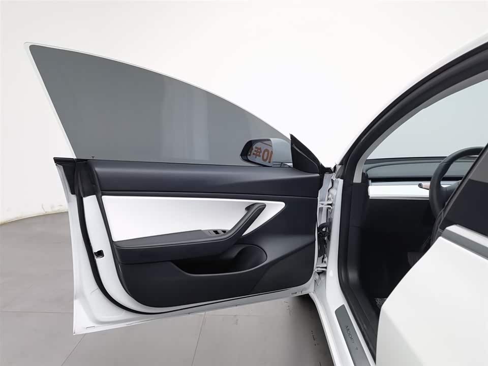 Tesla Model 3 Tesla Model 3