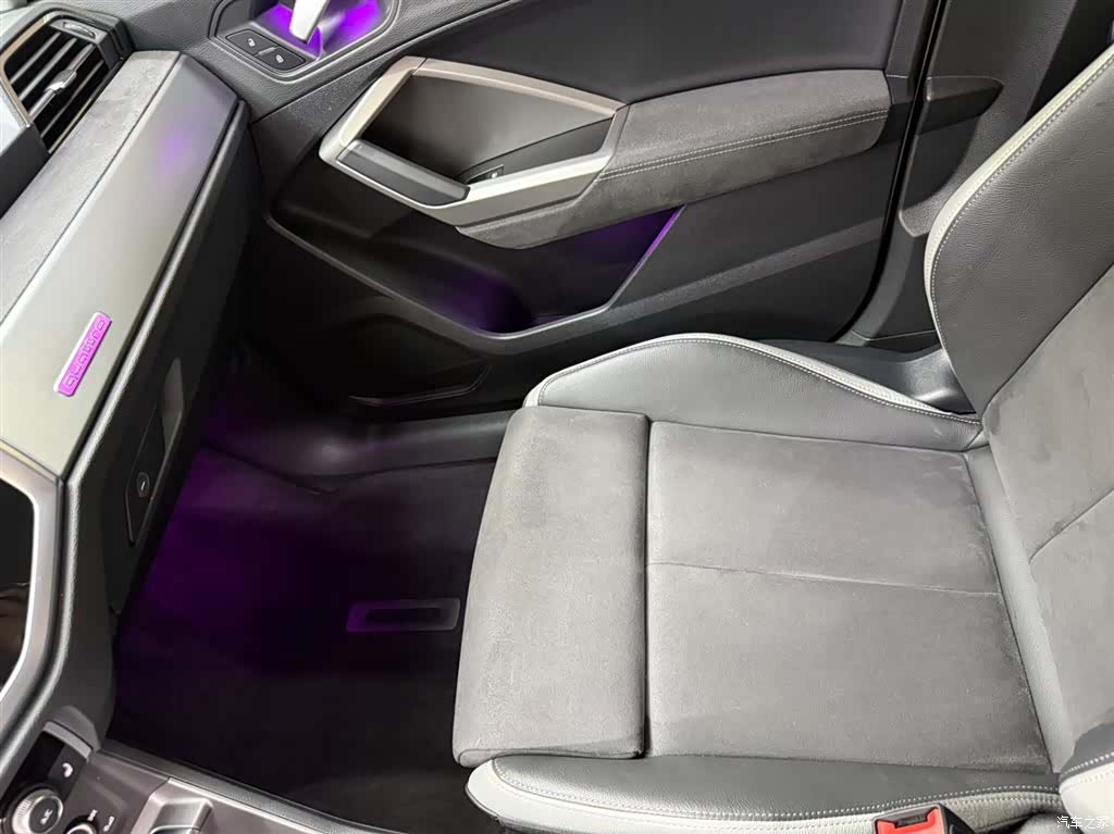 Audi Q3, 2023 13