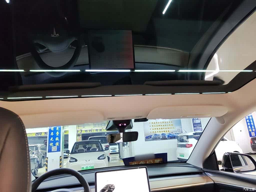 Tesla Model Y, 2022 18