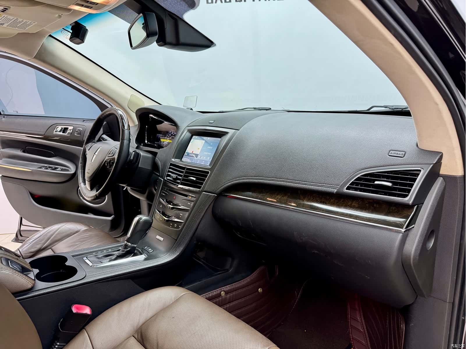 Lincoln MKT, 2014 13