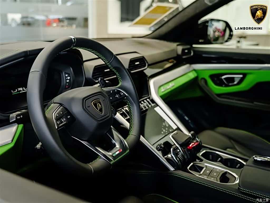 Lamborghini Urus, 2021 6