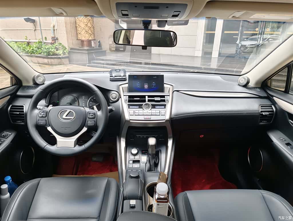 Lexus NX, 2016 11