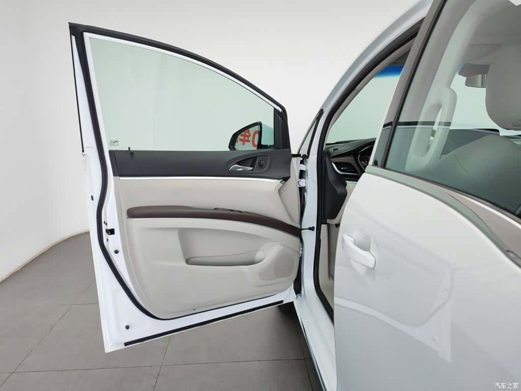 Buick GL8, 2023 8