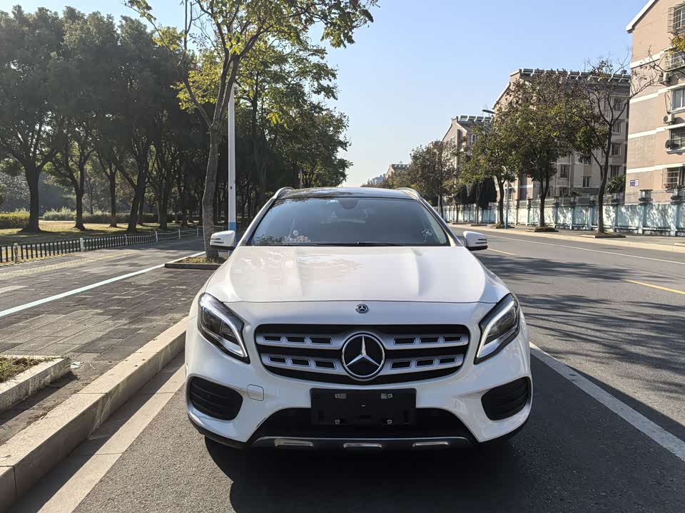 Mercedes-Benz GLA