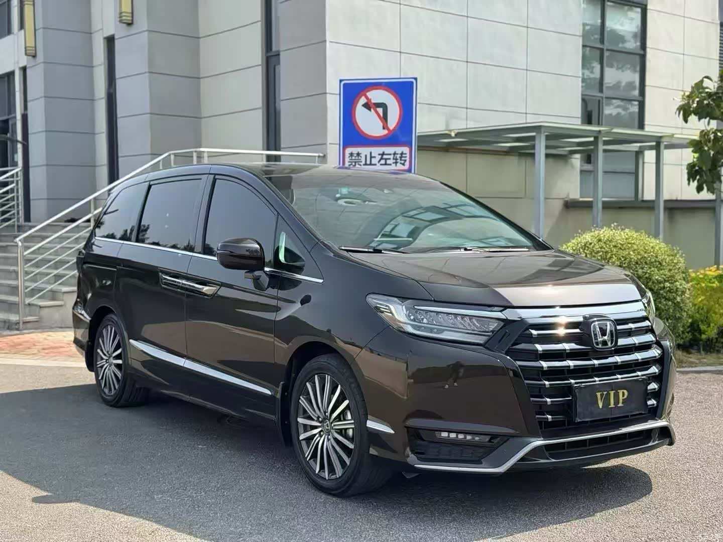 Honda Elysion, 2022 3