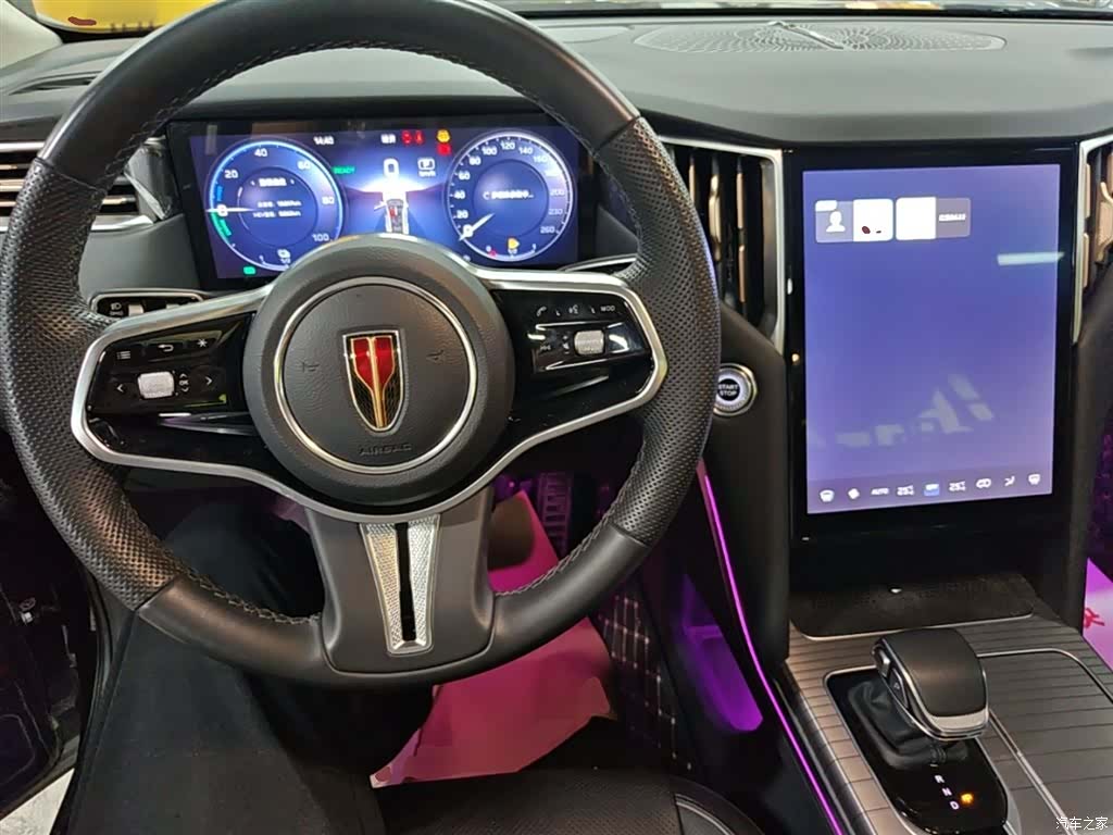 Hongqi HS7, 2024 11