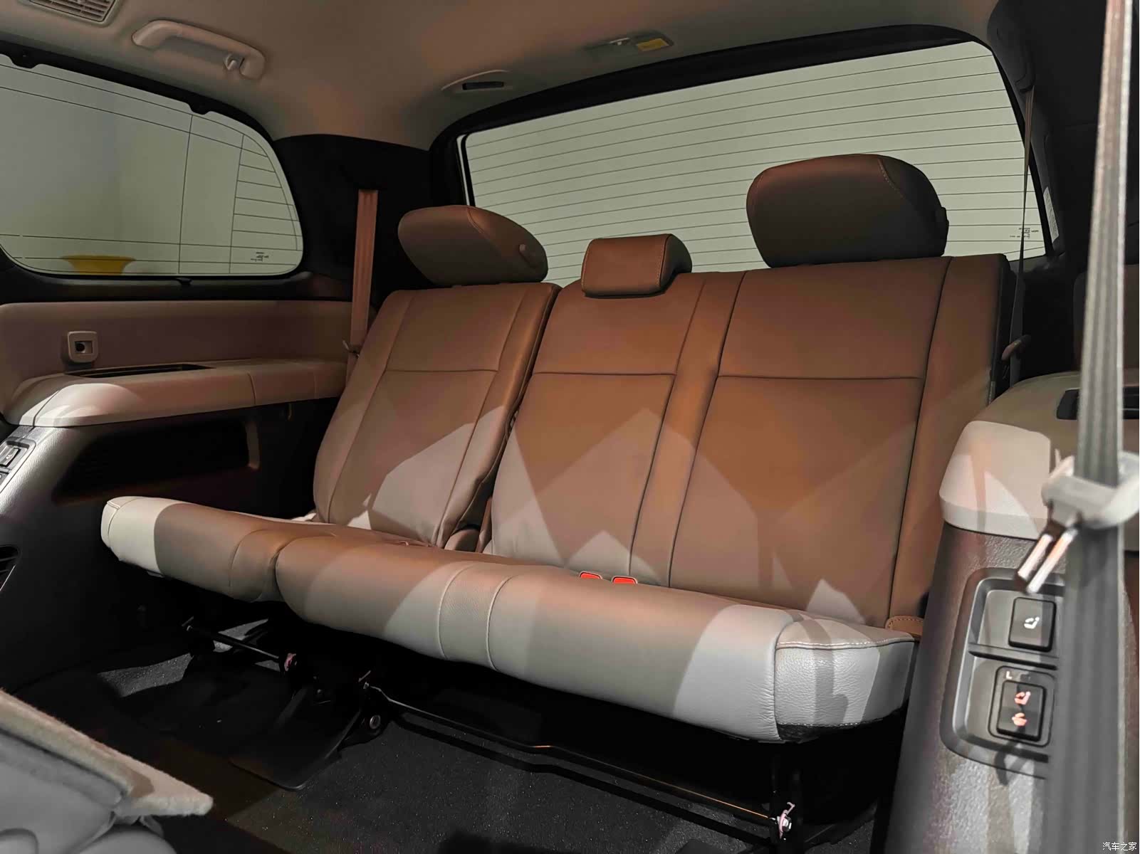 Toyota Sequoia, 2024 16