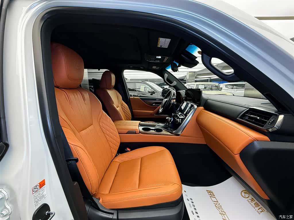 Lexus LX, 2024 11