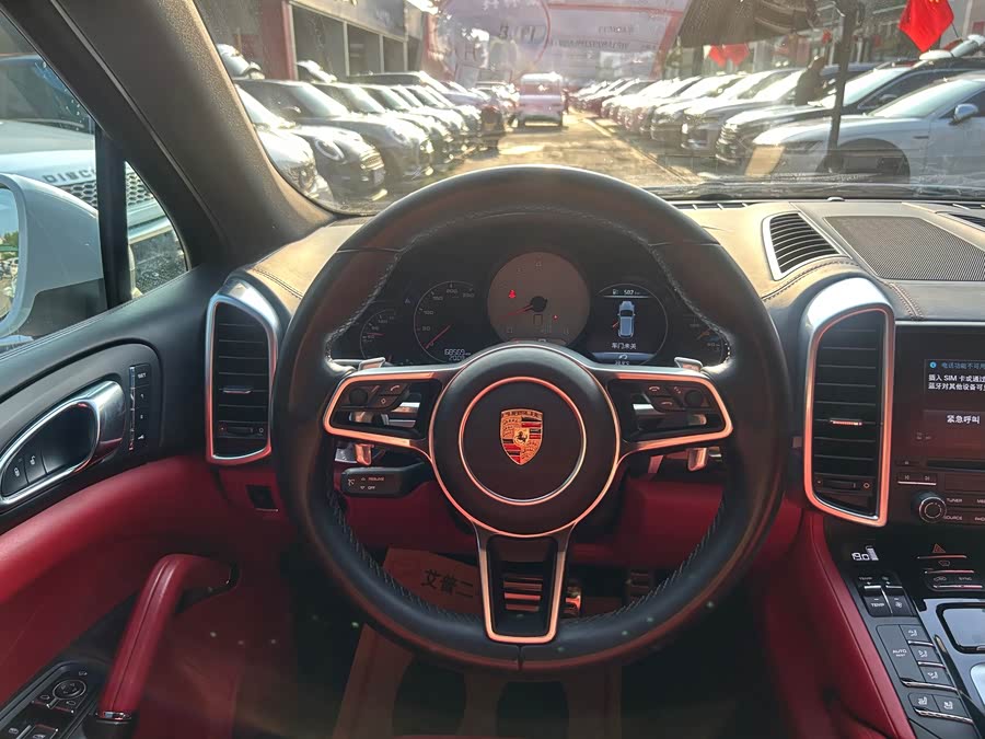 Porsche Cayenne 2017, фото 10