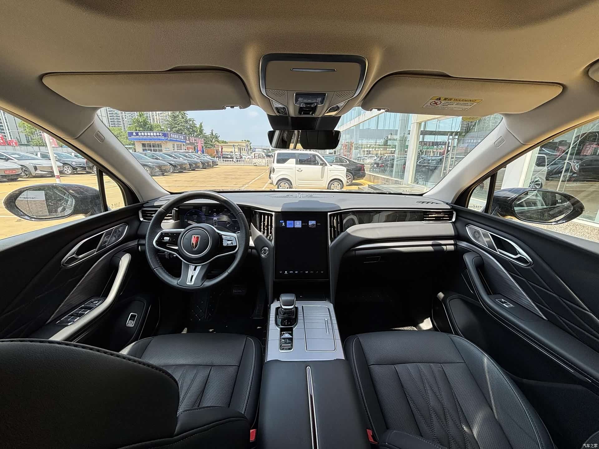 Hongqi HS7, 2024 11