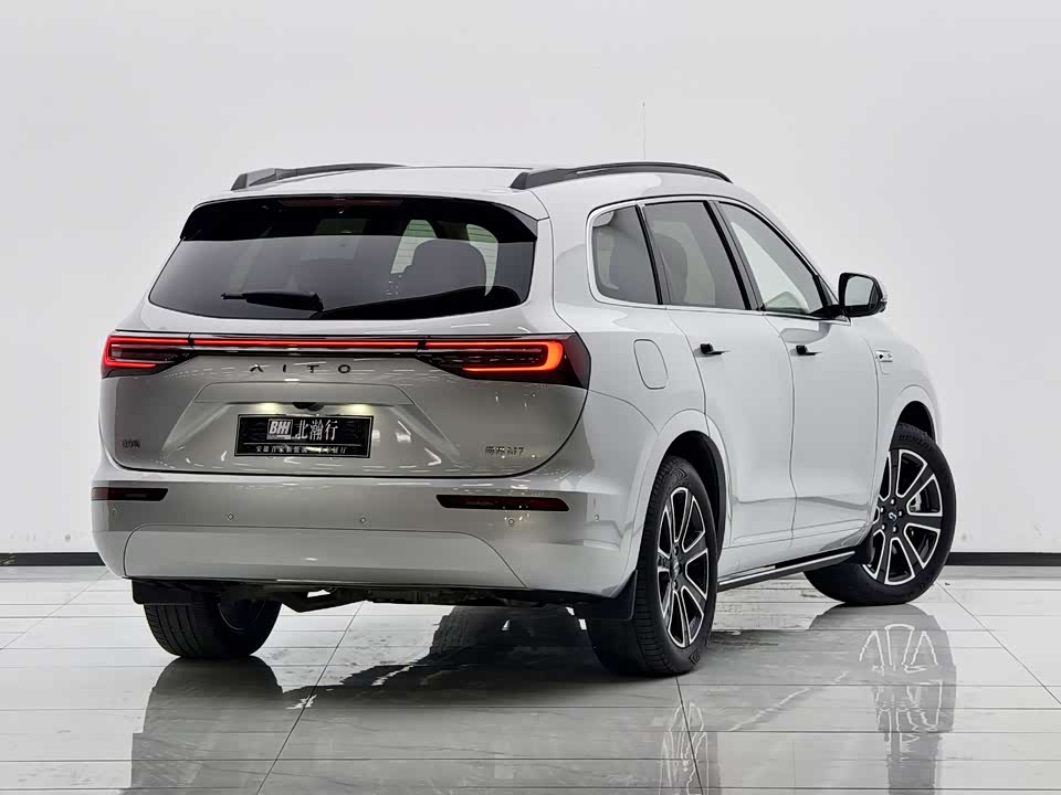 AITO Ask the world M7