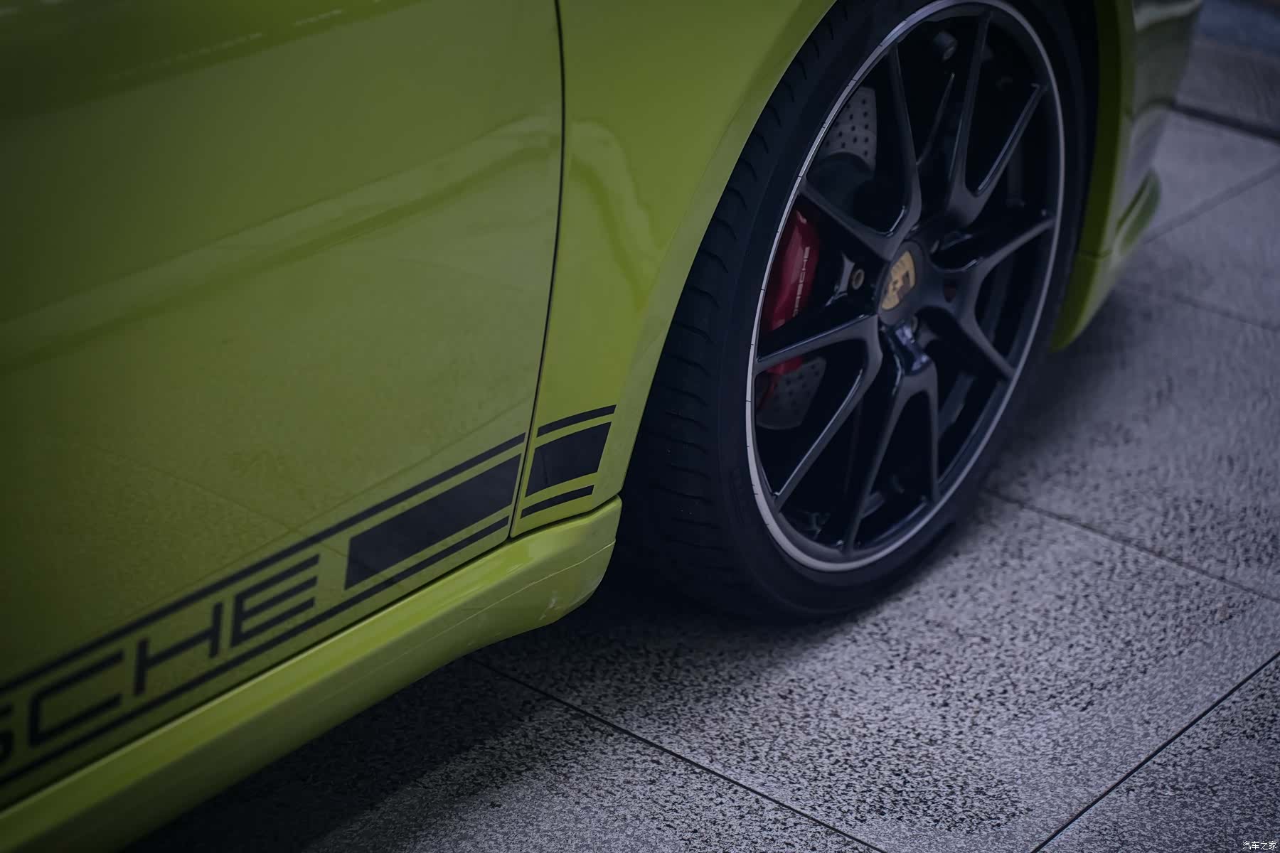 Porsche Cayman, 2011 38