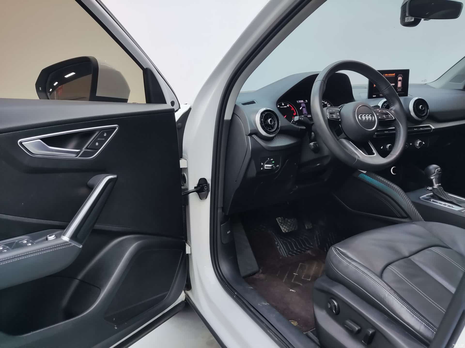 Audi Q2L, 2022 12