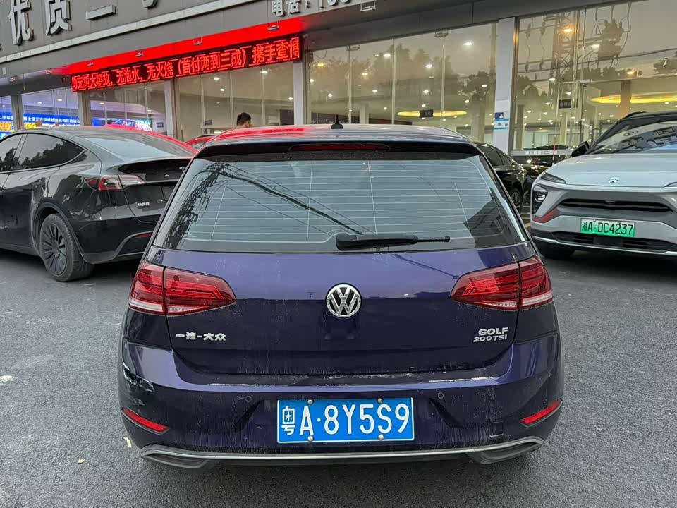 Volkswagen golf