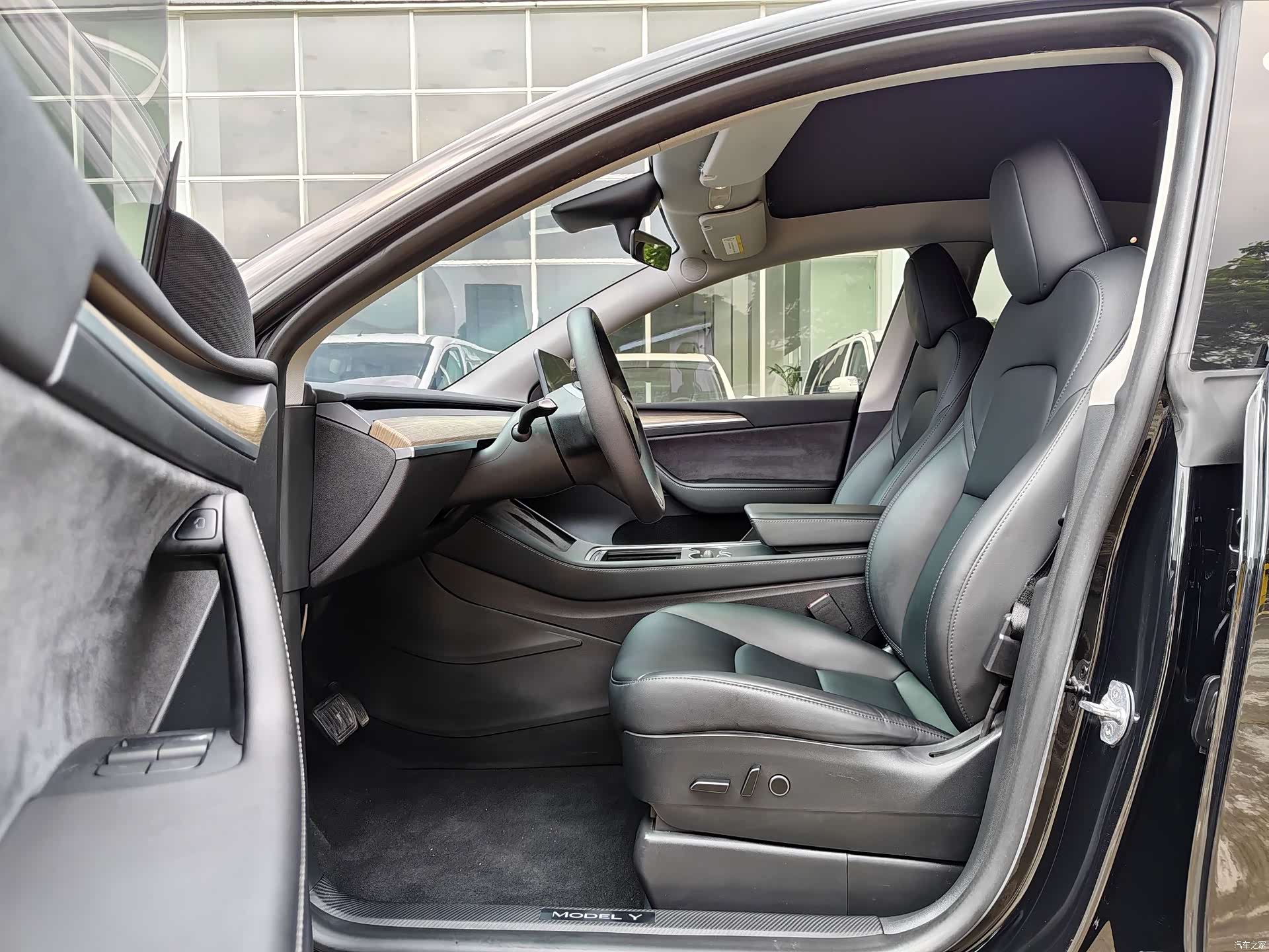 Tesla Model Y, 2022 15