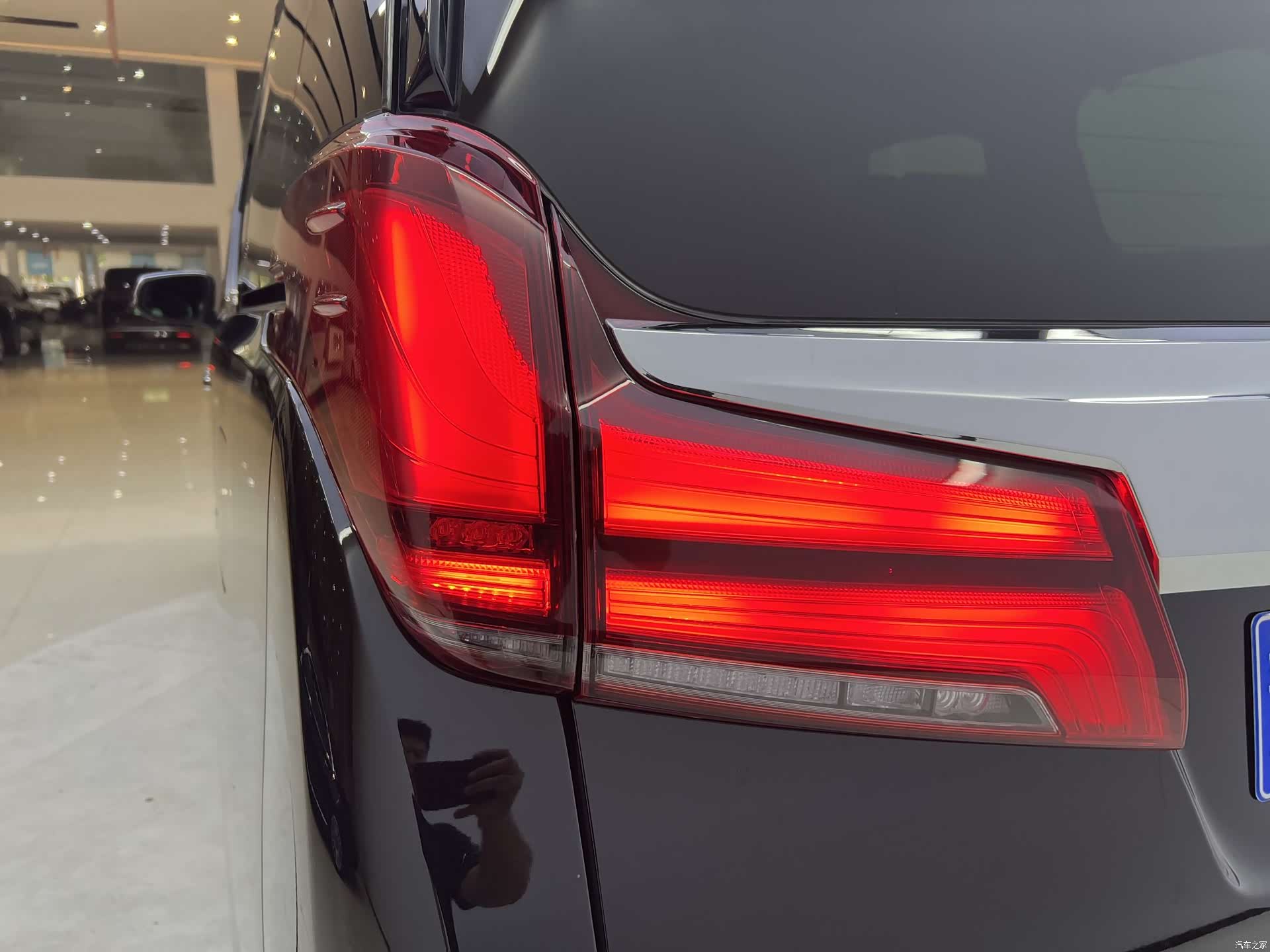 Toyota Alphard, 2021 9