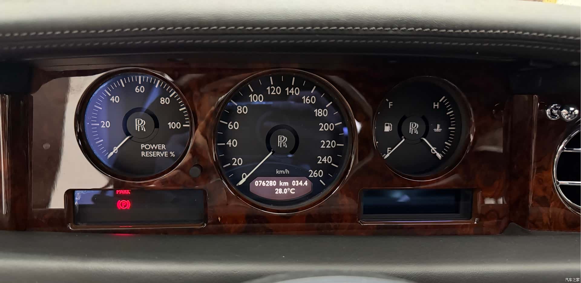 Rolls-Royce Phantom, 2010 6
