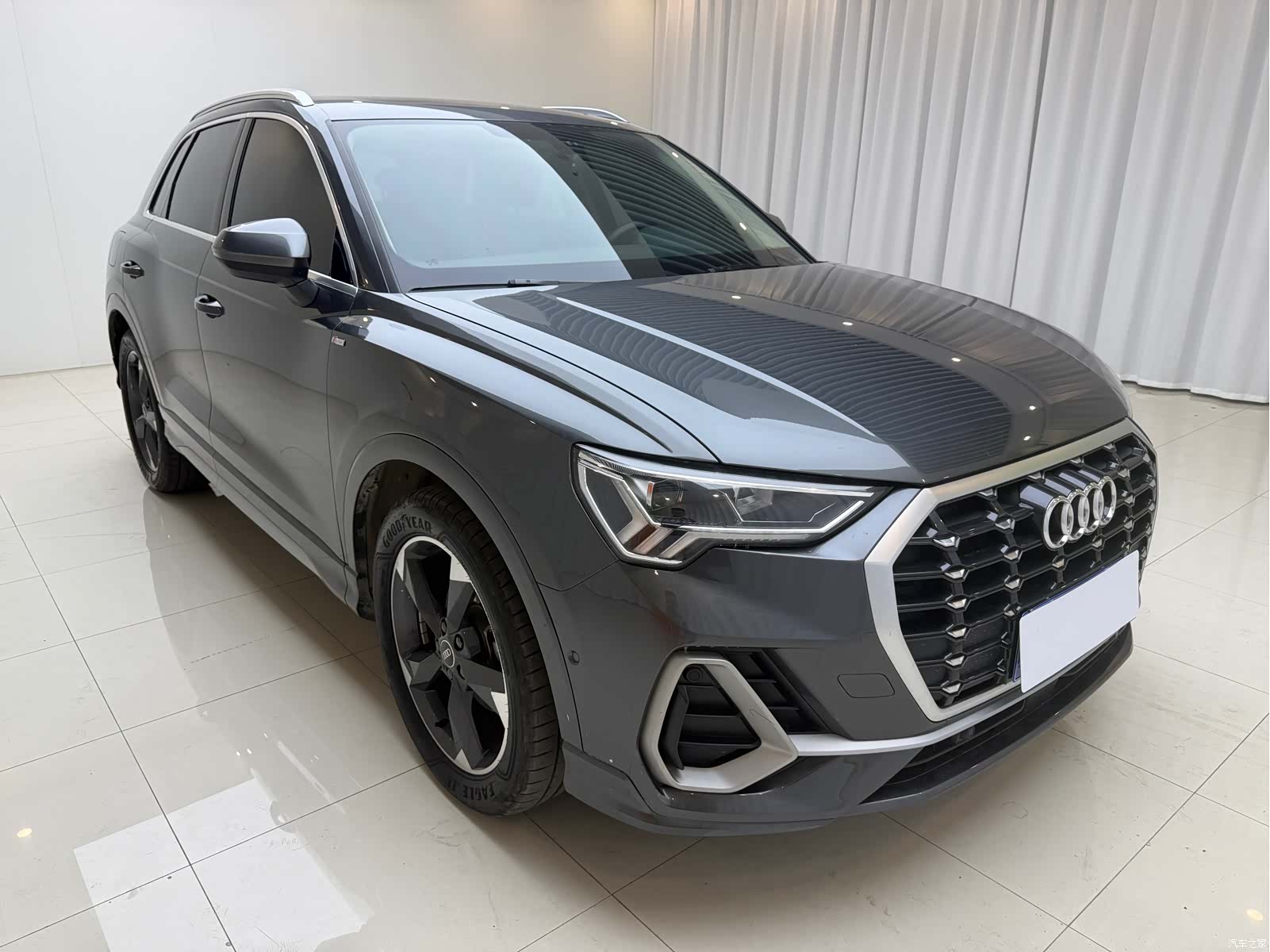 Audi Q3, 2023 3