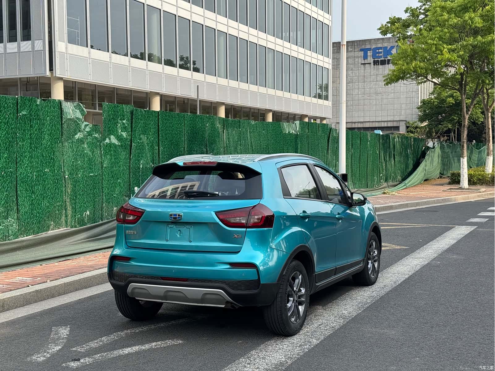 Geely X3, 2021 все фото