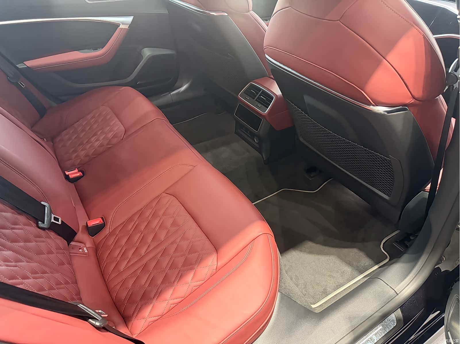 Audi A7L, 2023 15