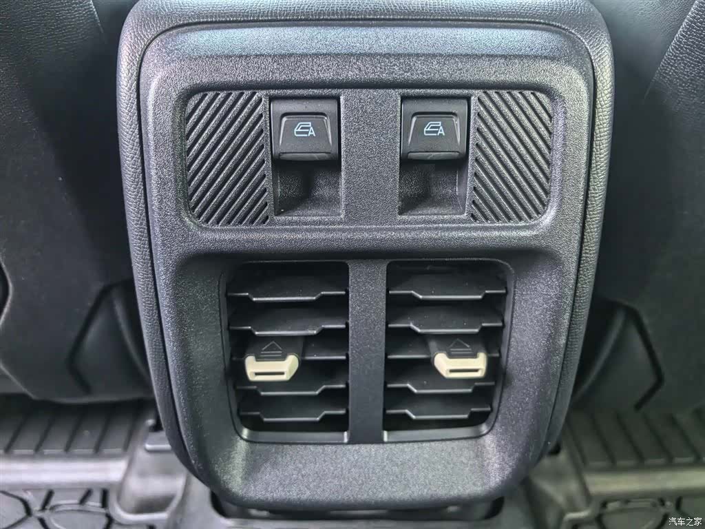 Ford Bronco, 2024 11