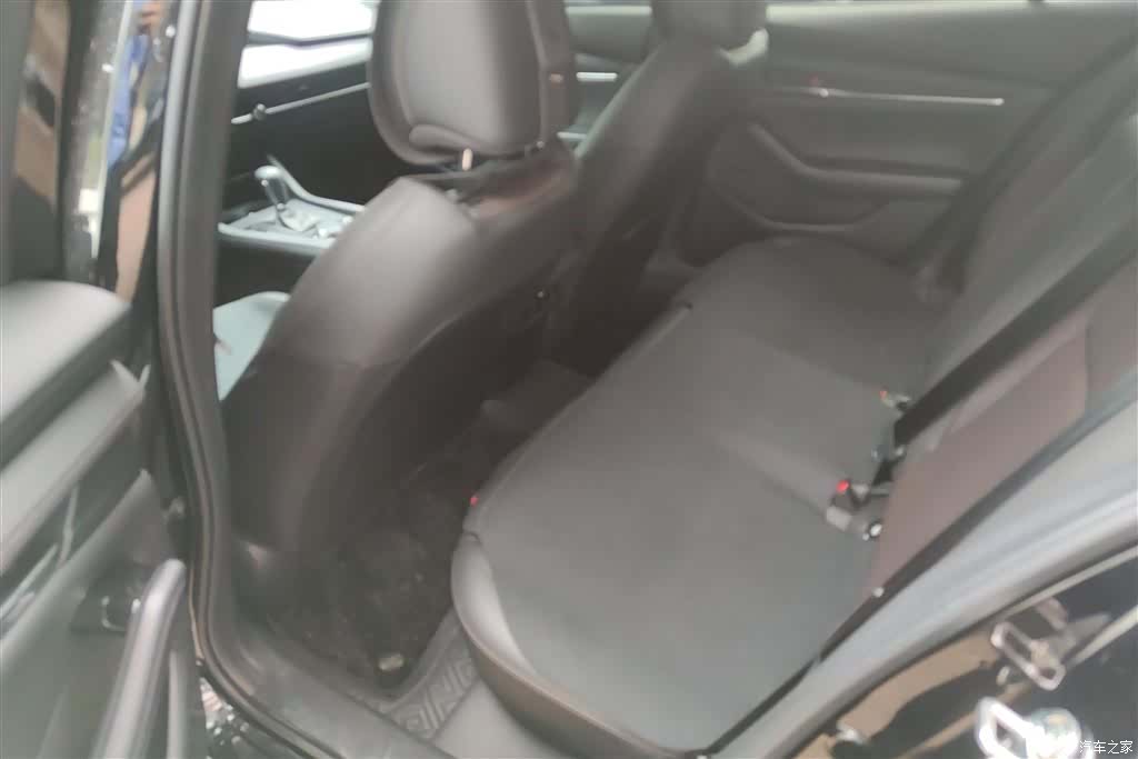 Mazda Mazda3, 2024 11