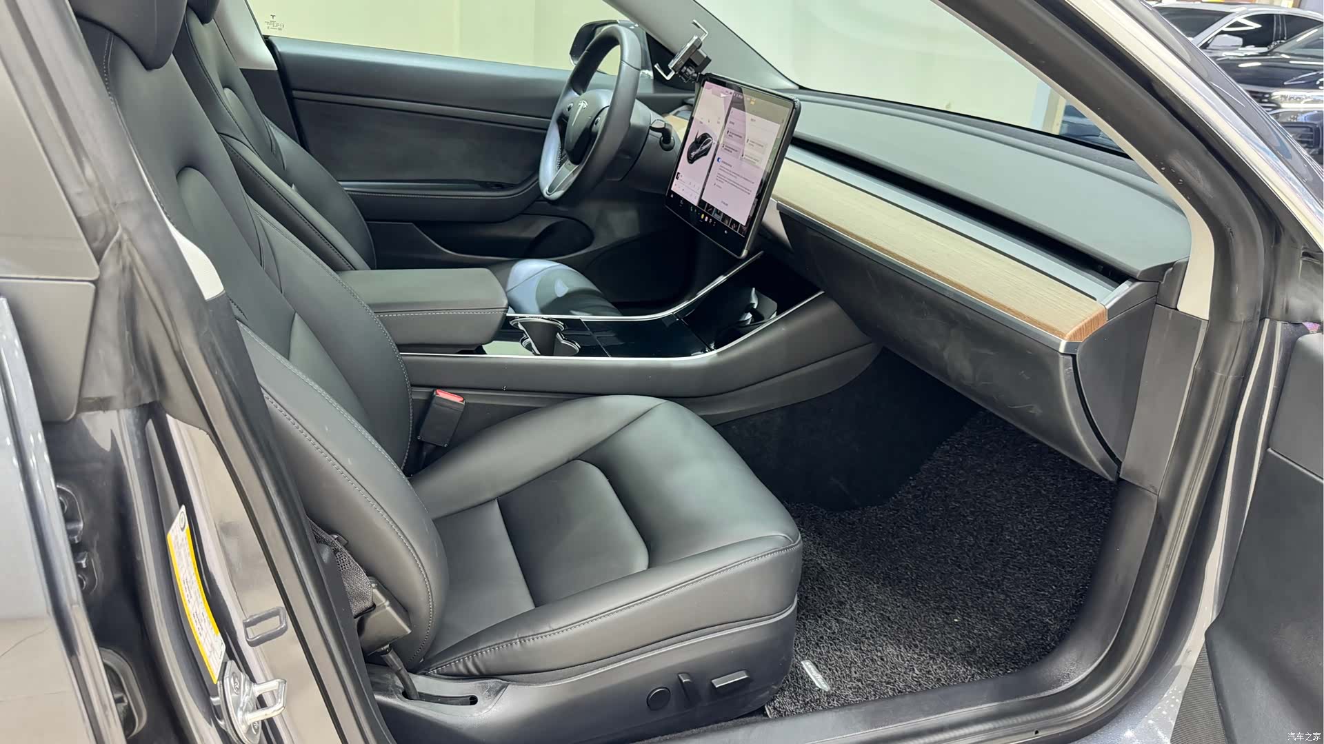 Tesla Model 3, 2020 8