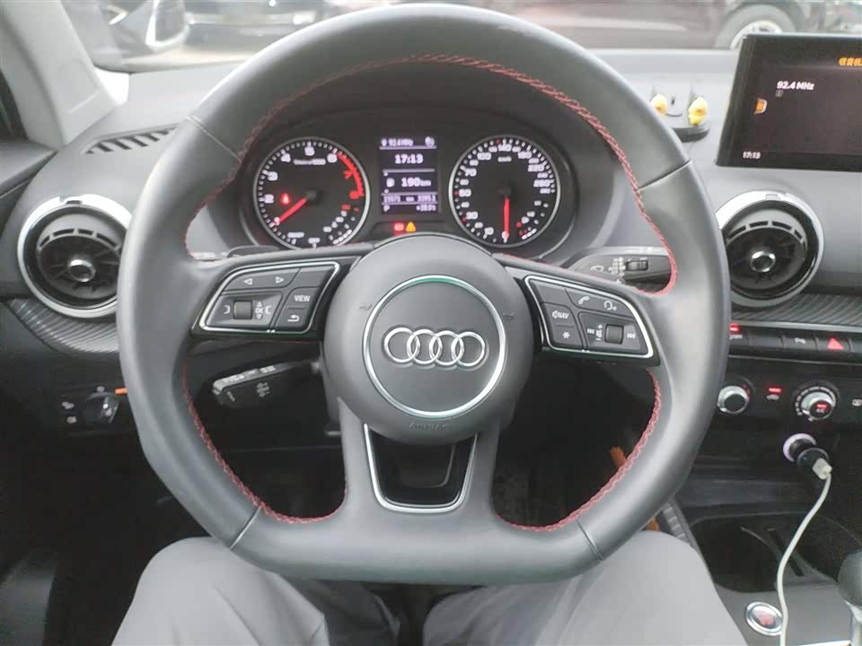 Audi Q2L Audi Q2L
