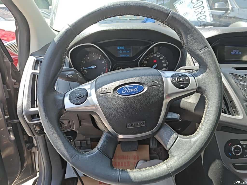 Ford Focus, 2015 11