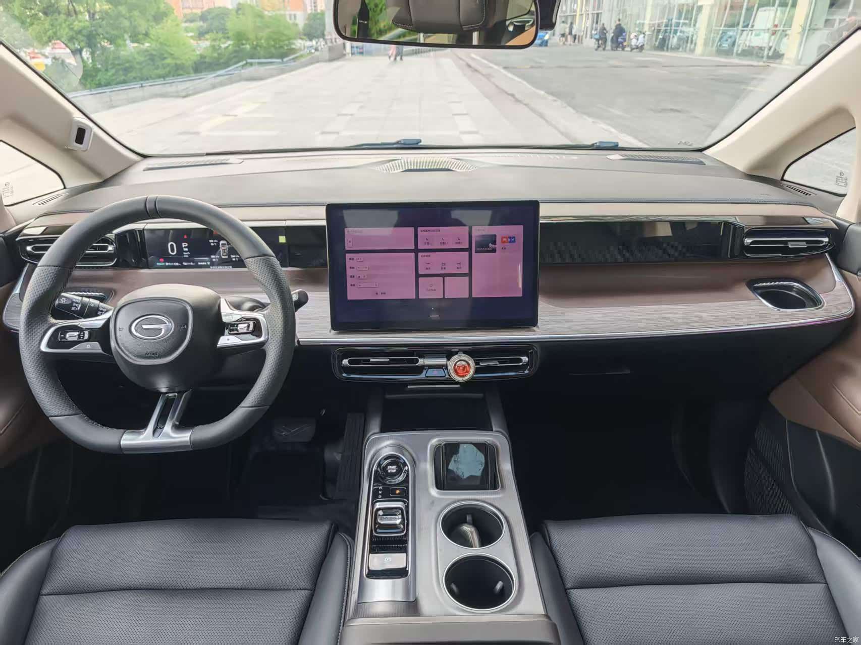 Trumpchi E8, 2024 11