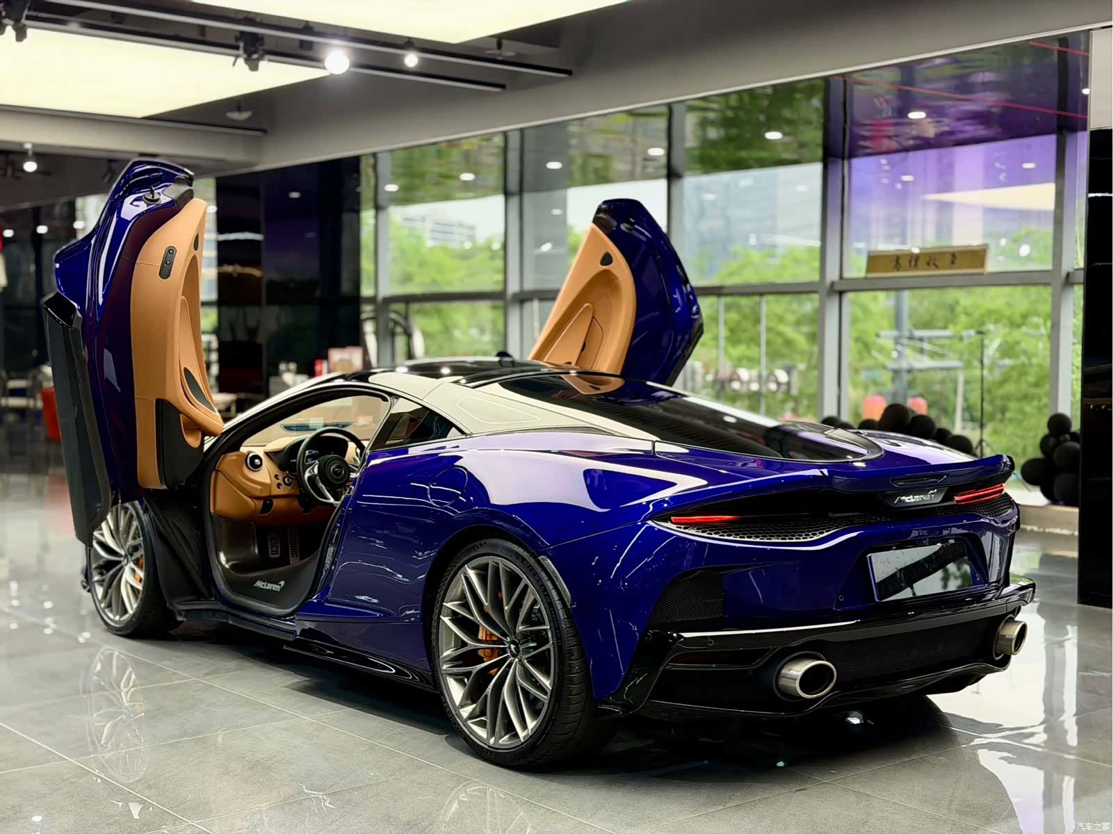 McLaren GT, 2023 все фото