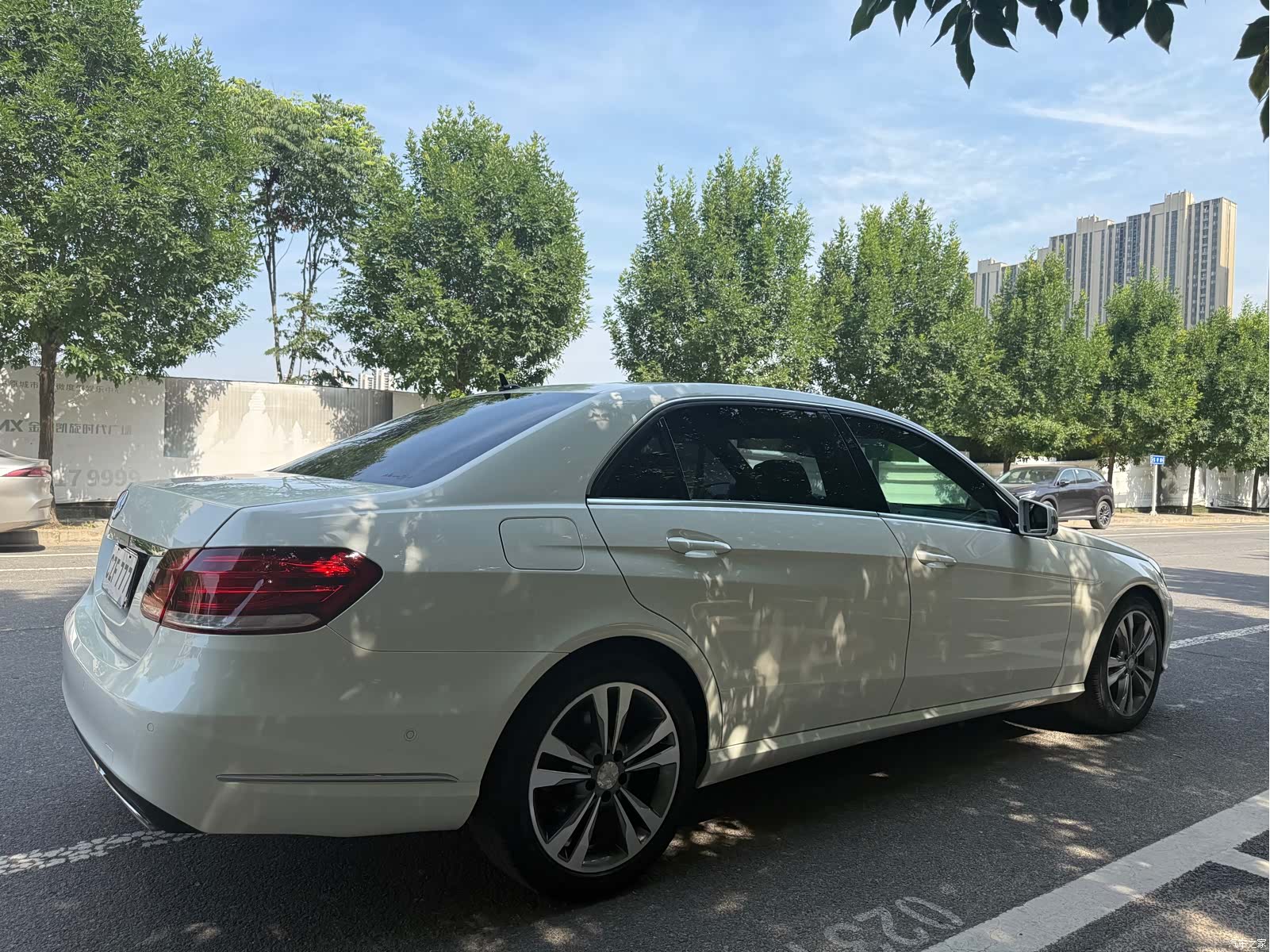 Mercedes-Benz E-Class, 2015 9