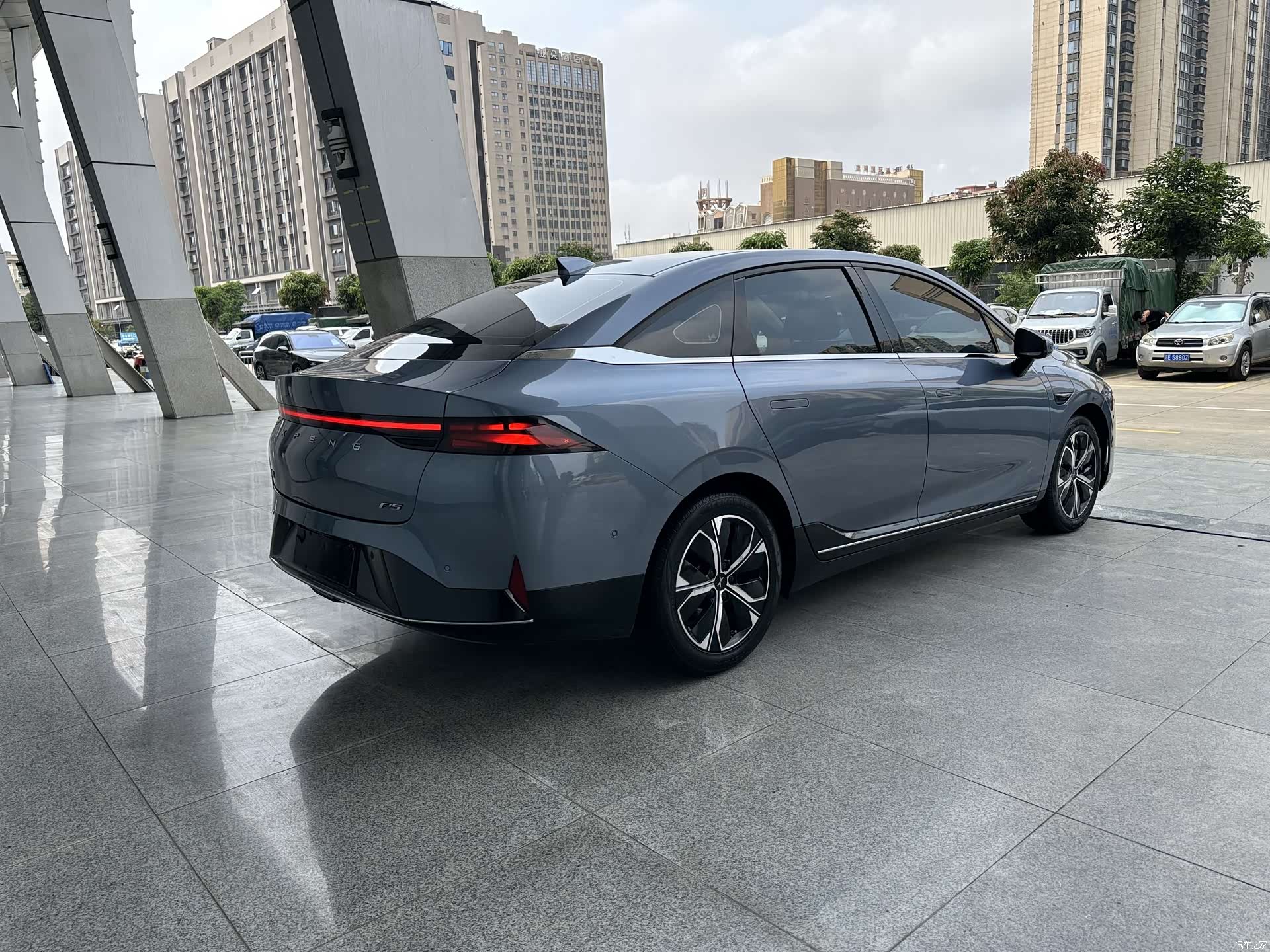 Xpeng P5, 2022 9