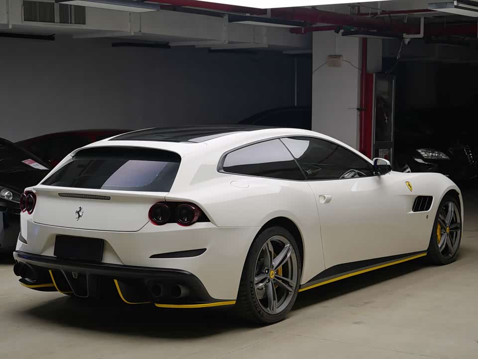 Ferrari GTC4Lusso