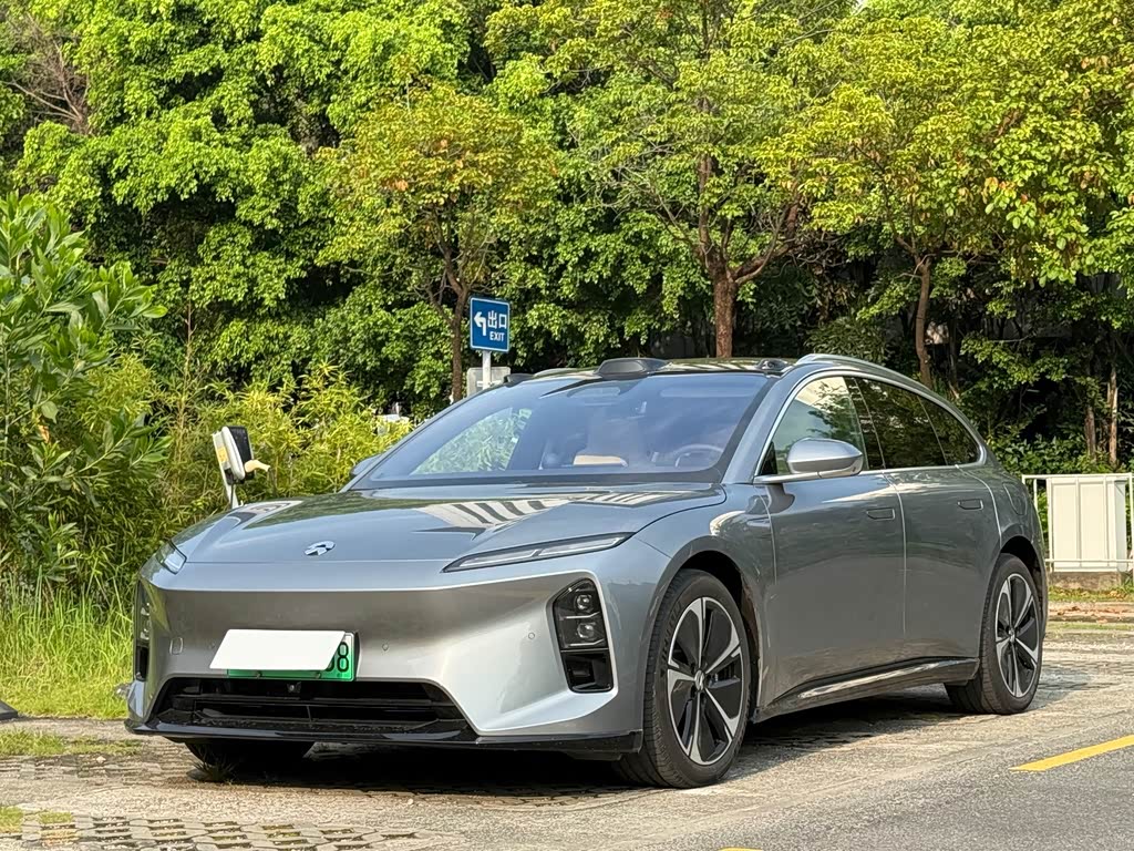 NIO ET5T
