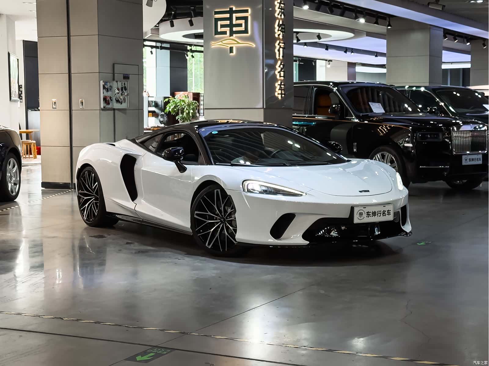 McLaren GT, 2023 4