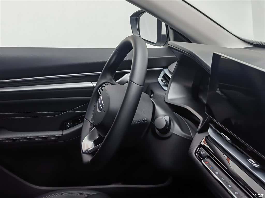 Geely Emgrand, 2025 22