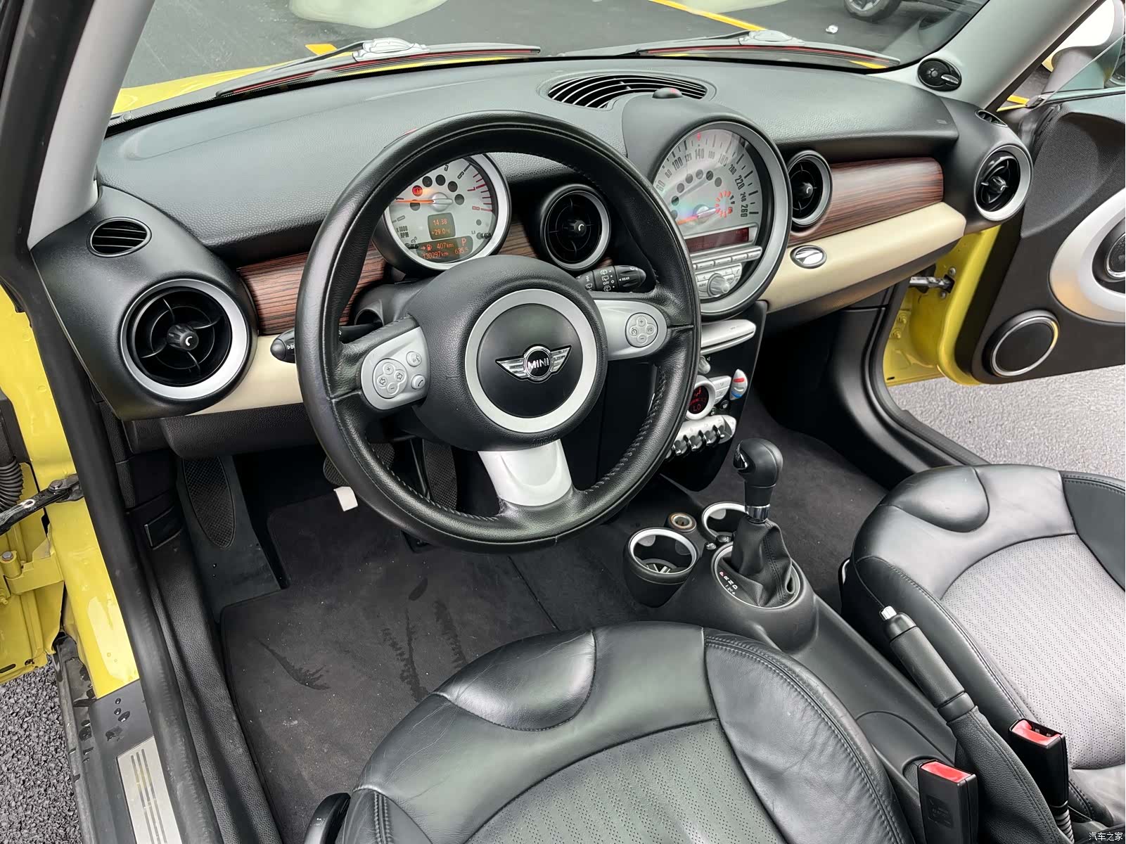 Mini Cooper, 2010 10