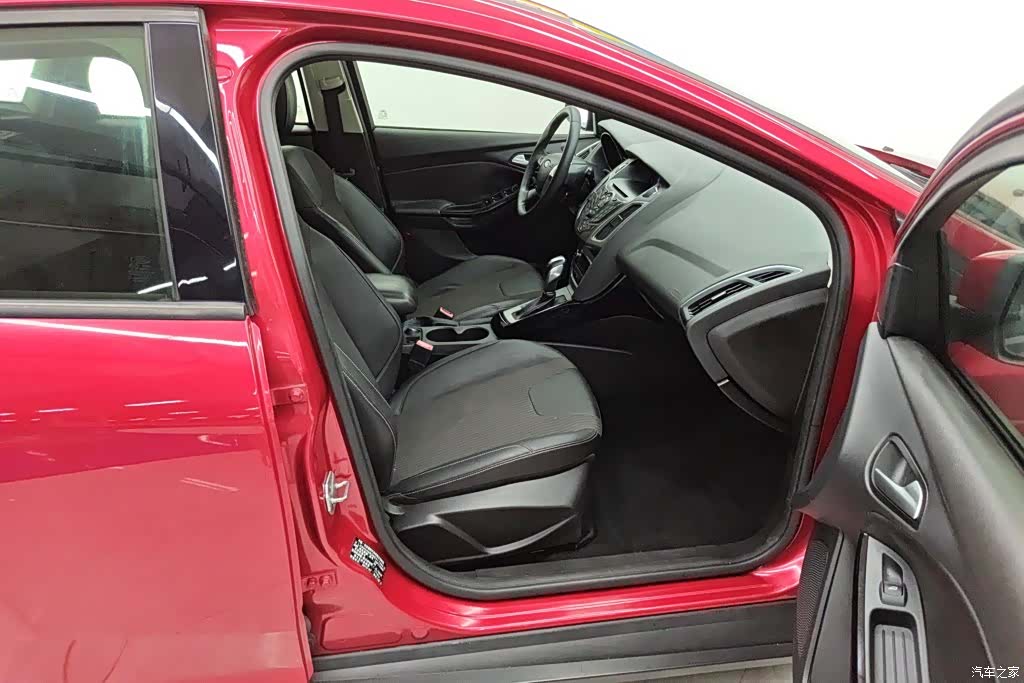 Ford Focus, 2013 8