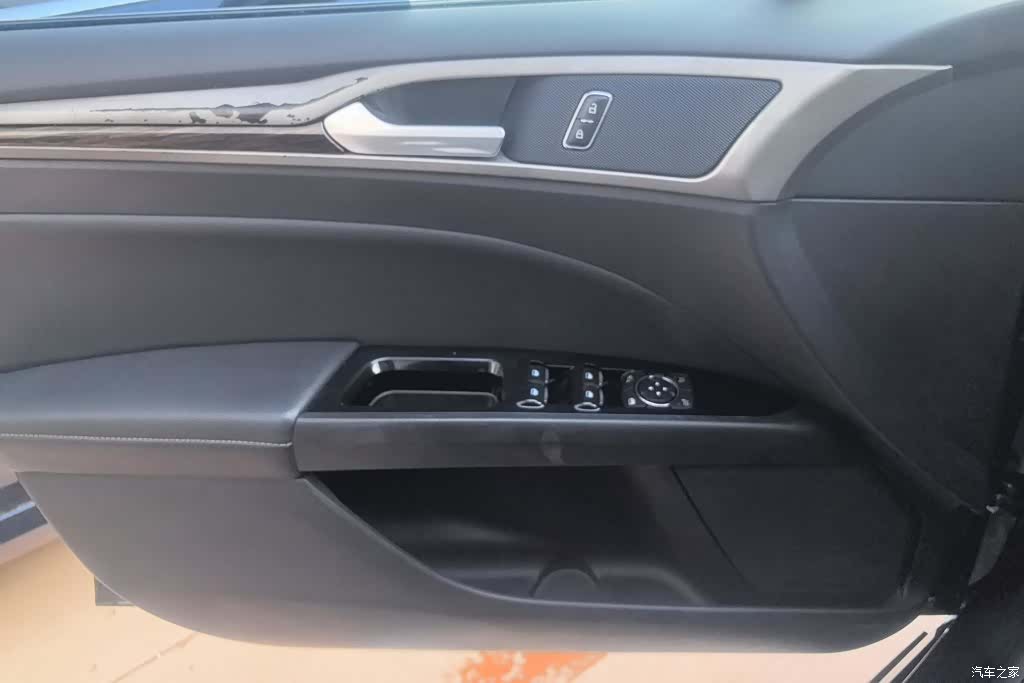 Ford Mondeo, 2015 7