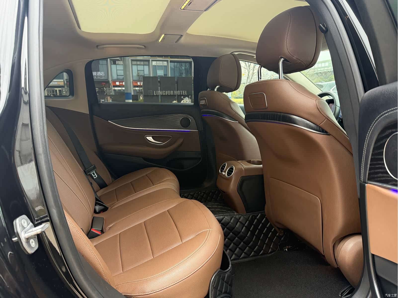 Mercedes-Benz E-Class, 2019 9
