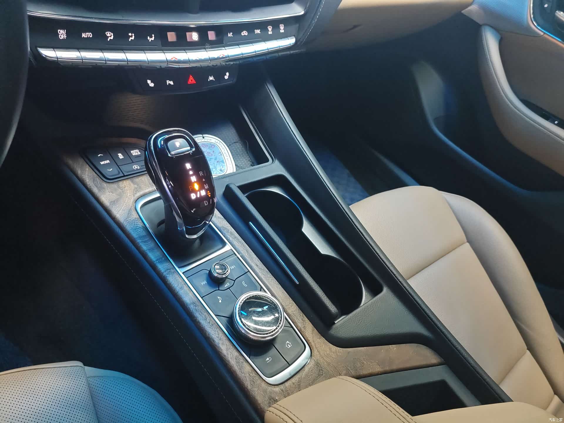Cadillac CT5, 2022 9