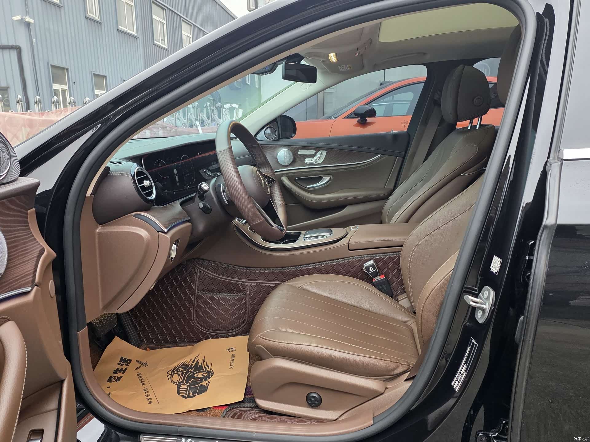Mercedes-Benz E-Class, 2023 4