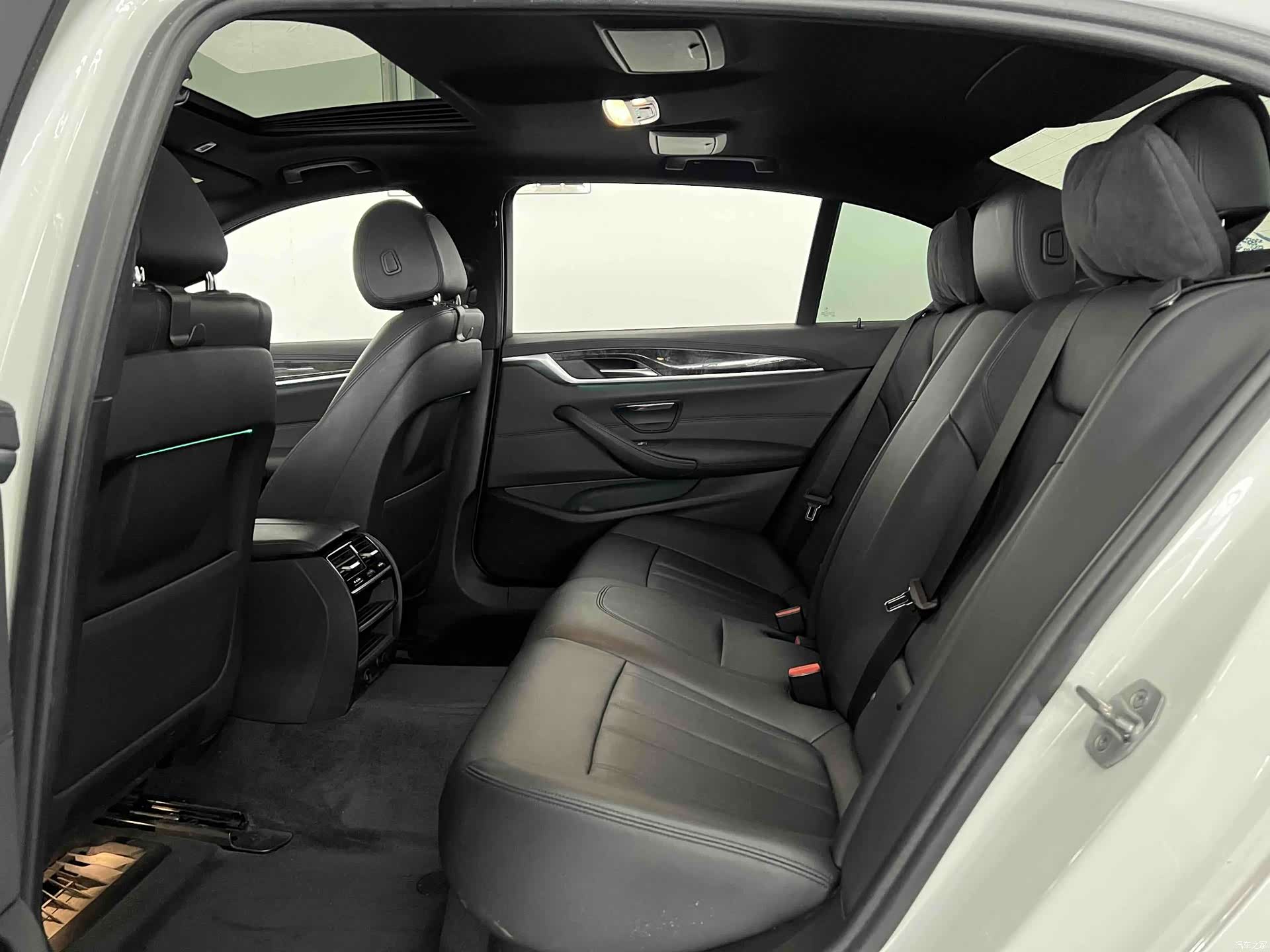 BMW 5 Series, 2018 13