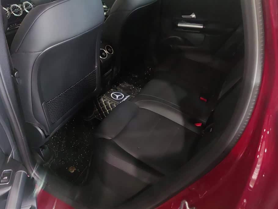 Mercedes-Benz GLA Mercedes-Benz GLA
