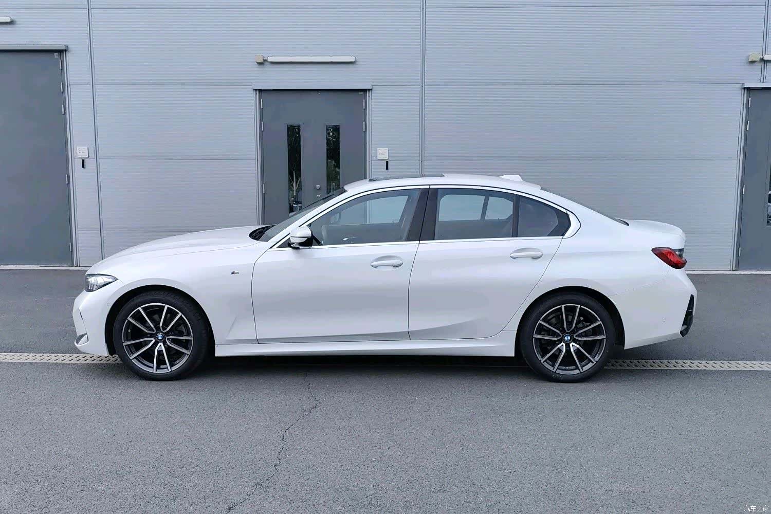 BMW 3 Series, 2025 4